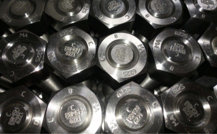 комплекты: шпилька и гайка